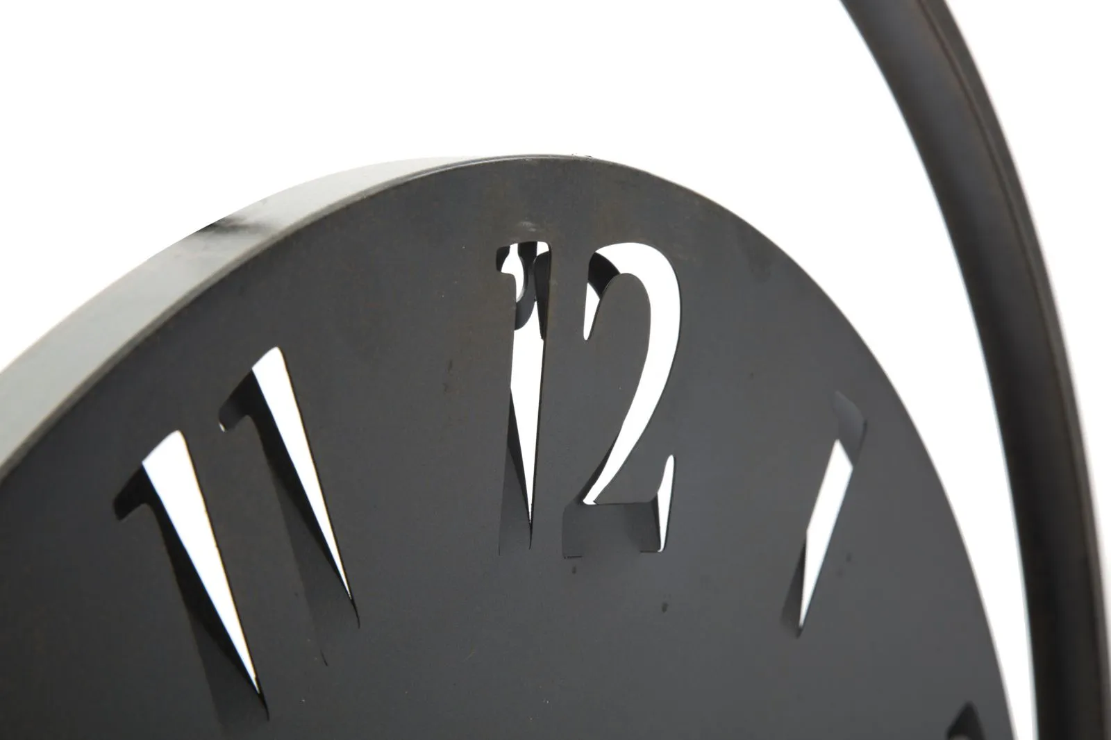 Black Metal Round Wall Clock