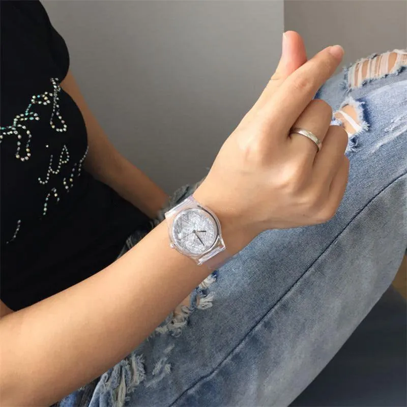 Casual Feather Dial Accent with Silicone Strap Quartz Watches
