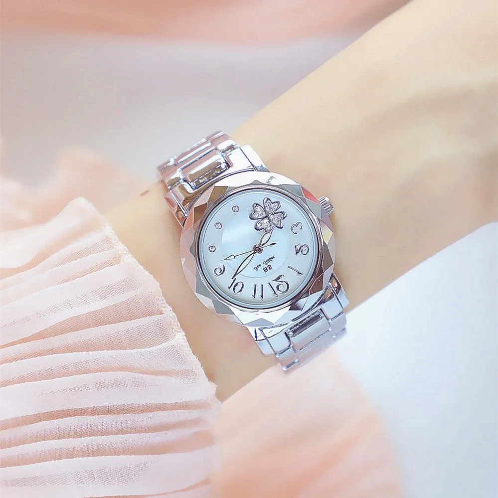 Fa1481 Flower Embellished Women Alloy Wrist Watch