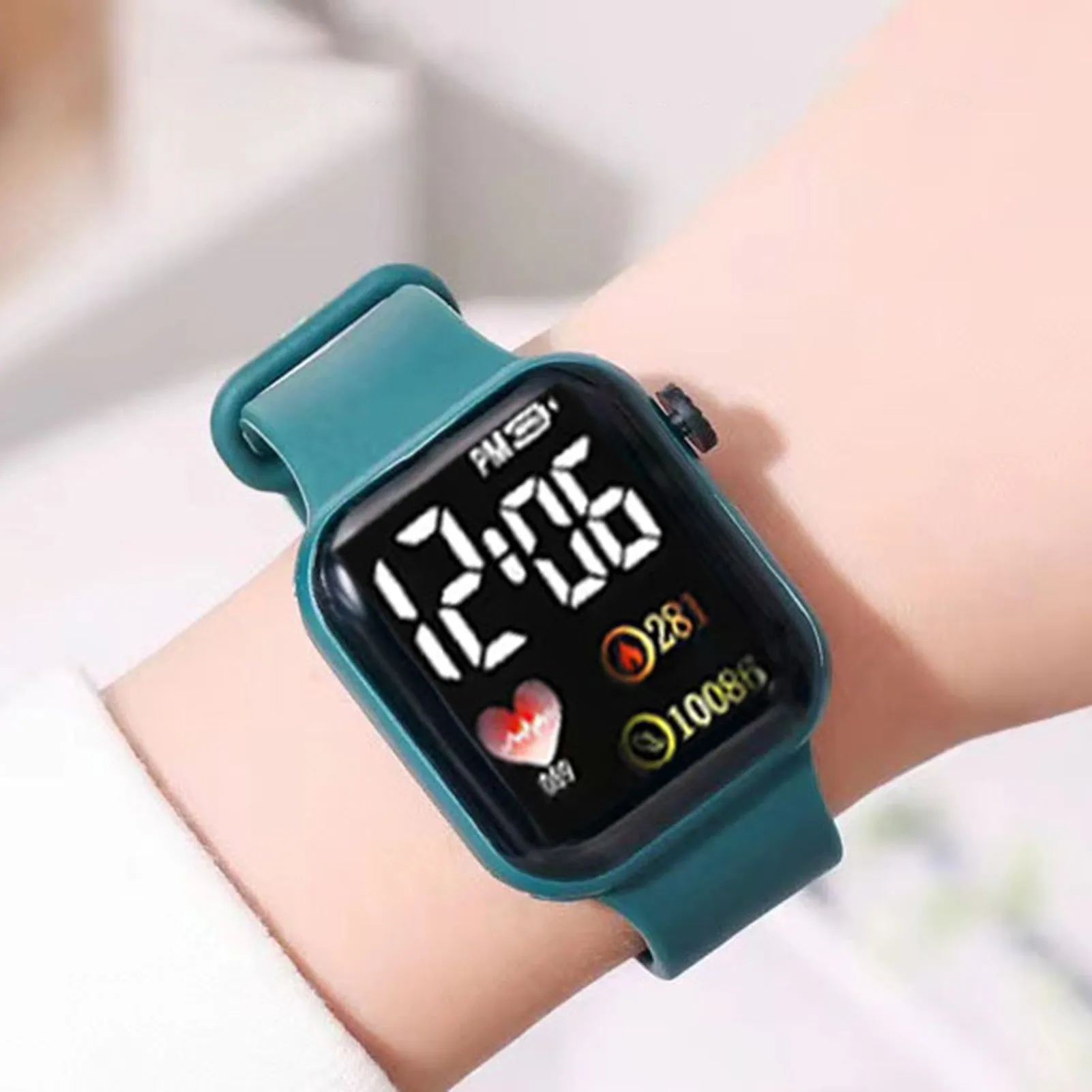 Fashion Rectangle Dial Stainless Steel Net Strap Quartz Wrist Watch