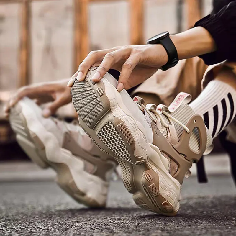 Tracker Sneaker