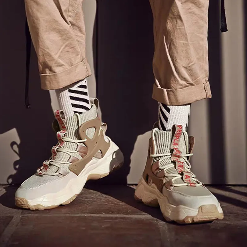 Tracker Sneaker
