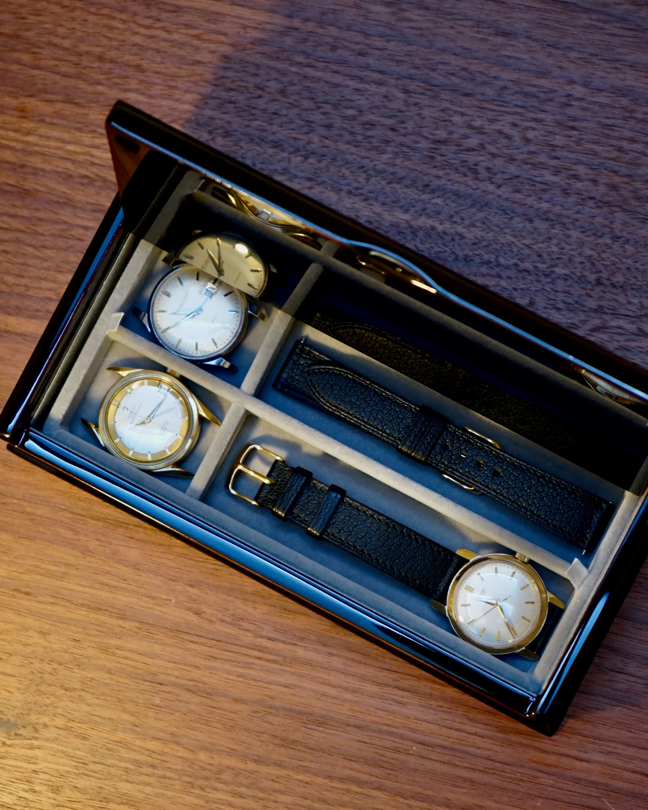 Urushi Stationary Case