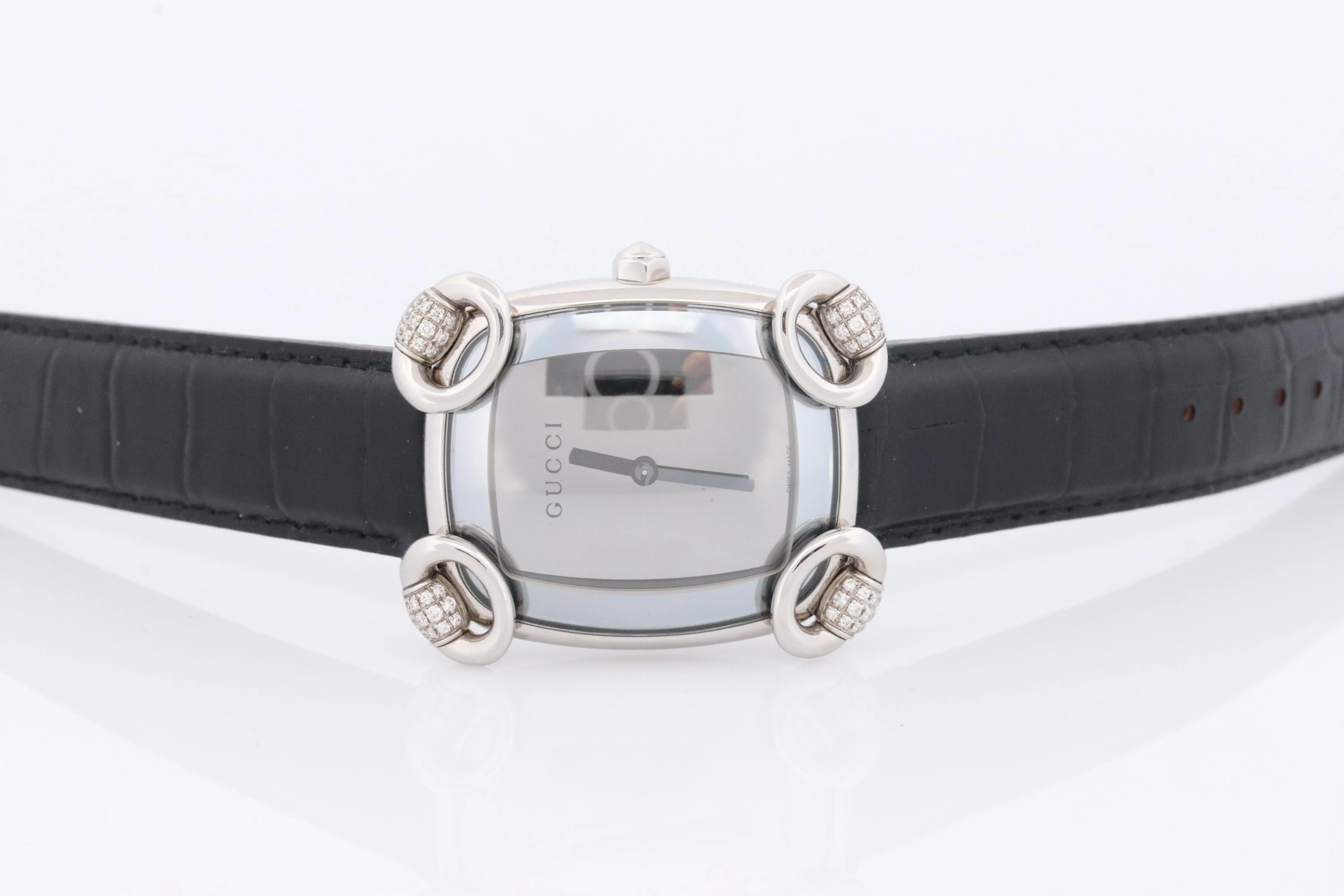 Vintage GUCCI Quartz 117.5 Watch. Gucci Diamond Horsebit Ladies. Box and Papers